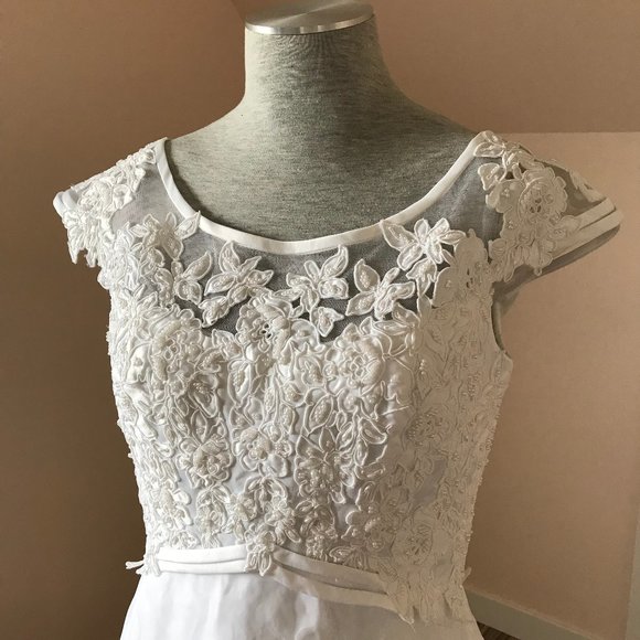 NEW Bridal Dress Cap Sleeve Embellished Satin Bodice Wedding Gown Scallop Train - Picture 3 of 13